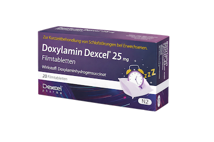 Schuin linker vooraanzicht van Doxylamine doosje – heldere productweergave.